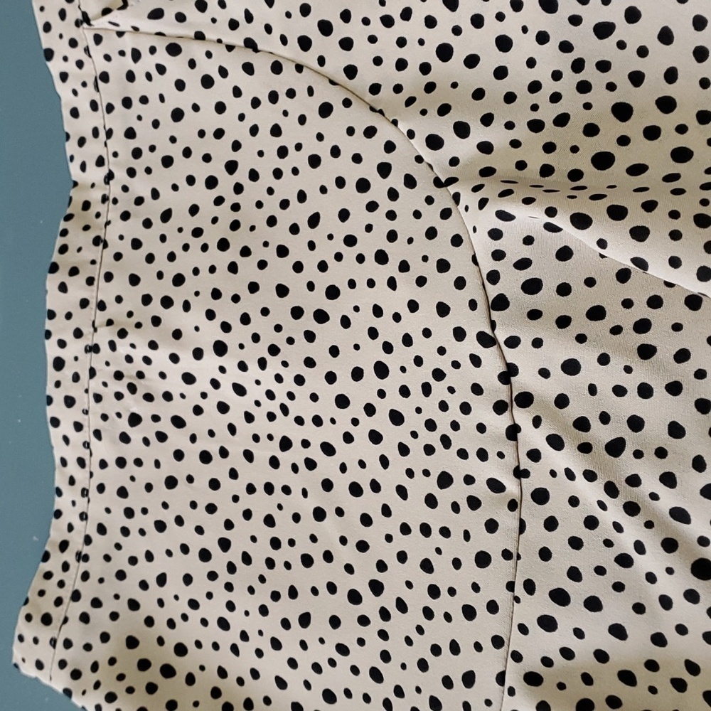 Francesca jai ami, Y2K XS mini skirt. Ivory with black dots. Back zipper XS. - Picture 2 of 11